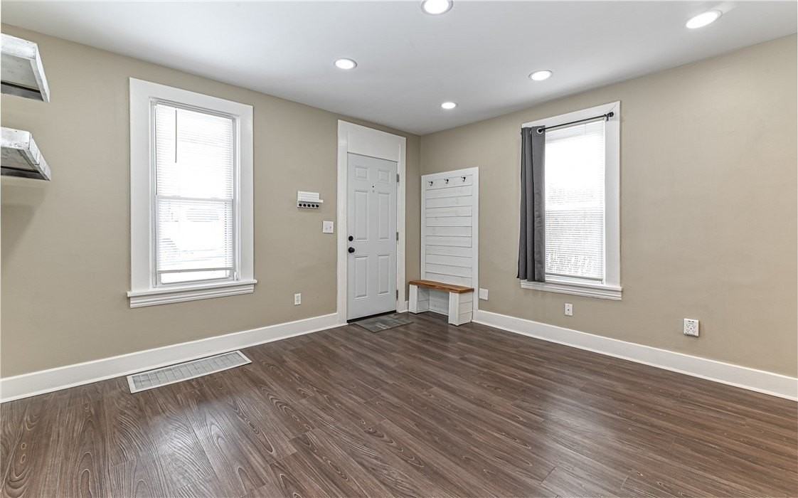 1014 Linden St - Photo 2 of 22