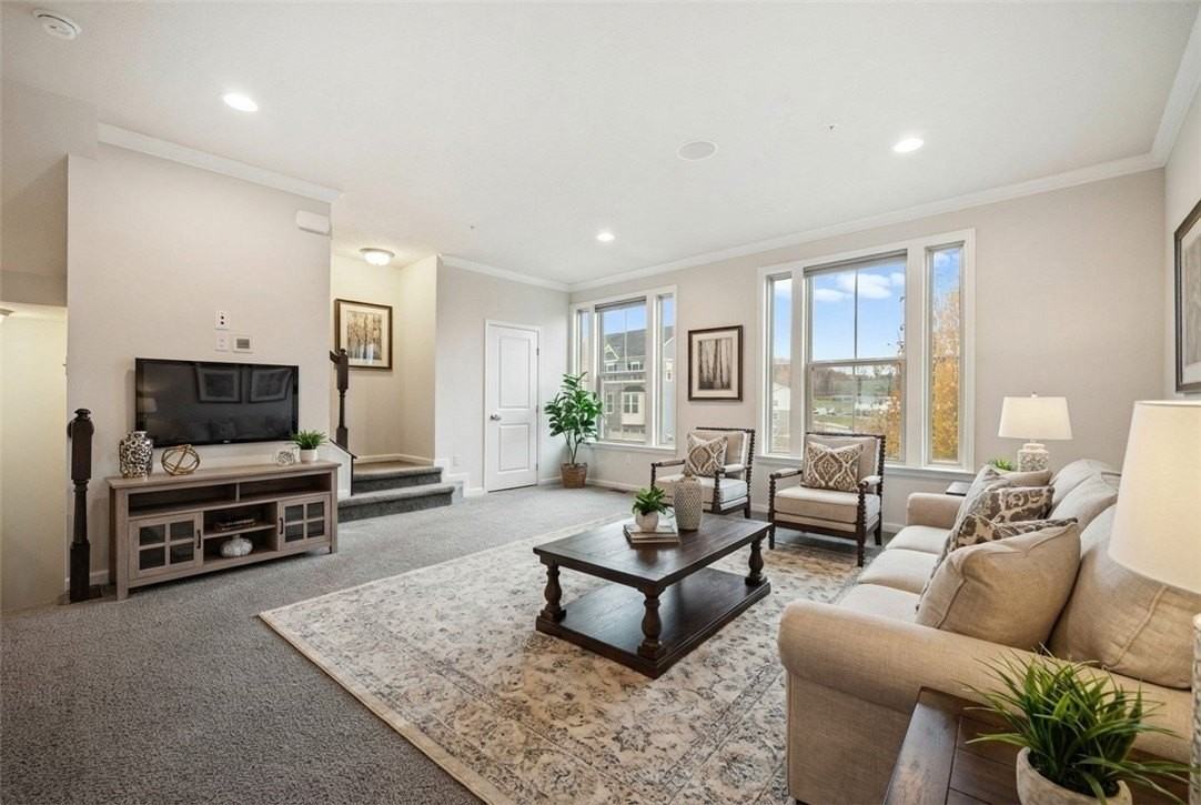 416 Fairmont Dr - Photo 6 of 49