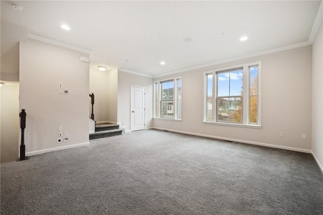 416 Fairmont Dr - Photo 7 of 49