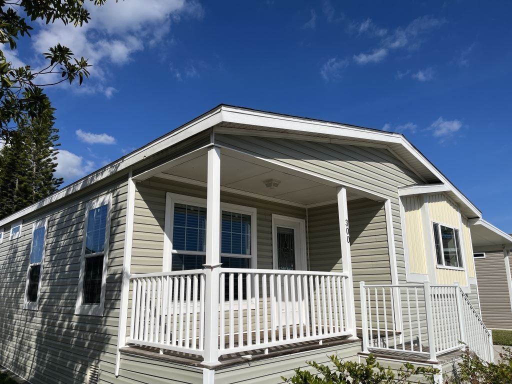 300 Peck St - Photo 6 of 24