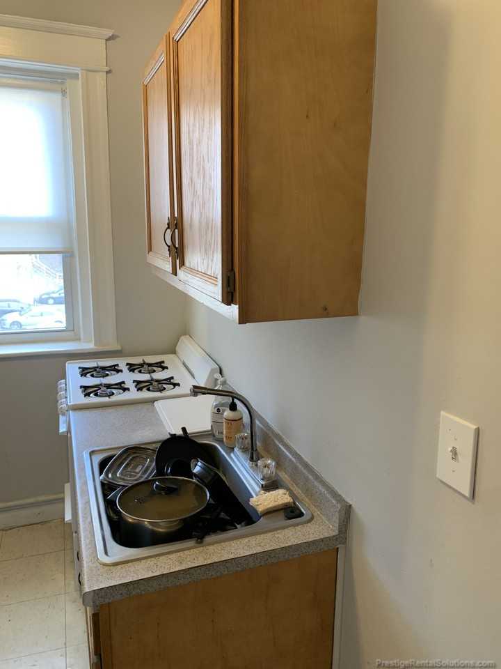 Woodstock Ave #11 - Photo 7 of 13