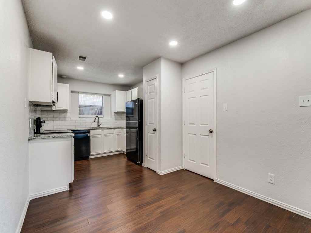 201 N Flaxseed Ln - Photo 7 of 14