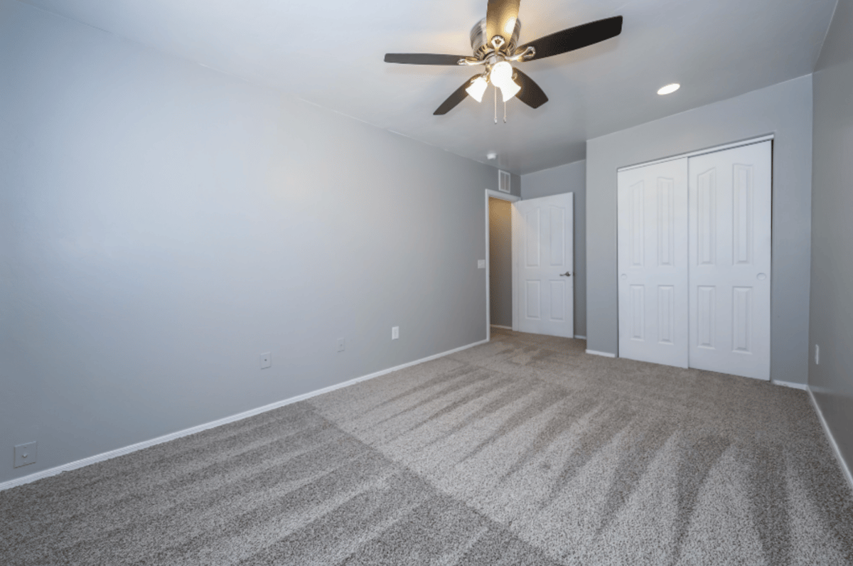 6930 S Missiondale Rd - Photo 5 of 29