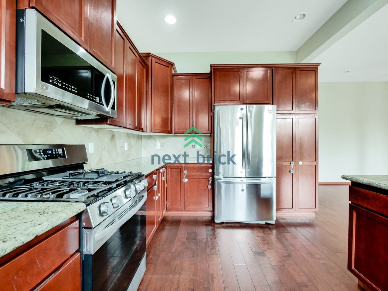 13807 17th Ave W - Photo 6 of 30