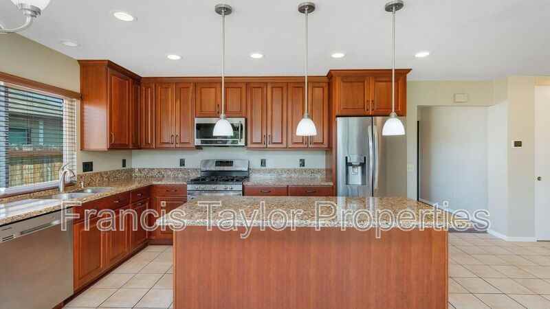 7647 Angeleno Rd - Photo 4 of 20
