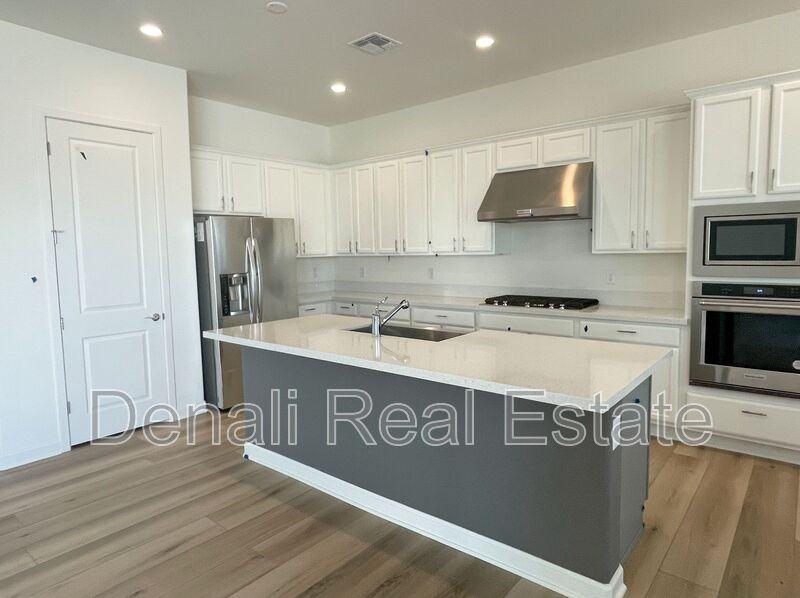 19772 W Exeter Blvd - Photo 5 of 29