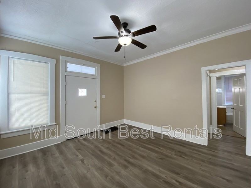 1221 Forest Ave - Photo 2 of 11