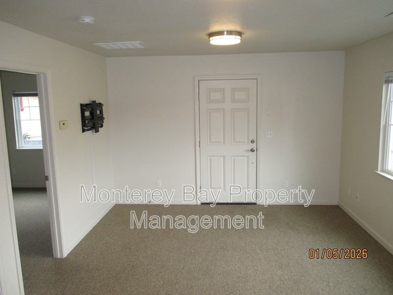 1178 8th St #6 - Photo 3 of 17