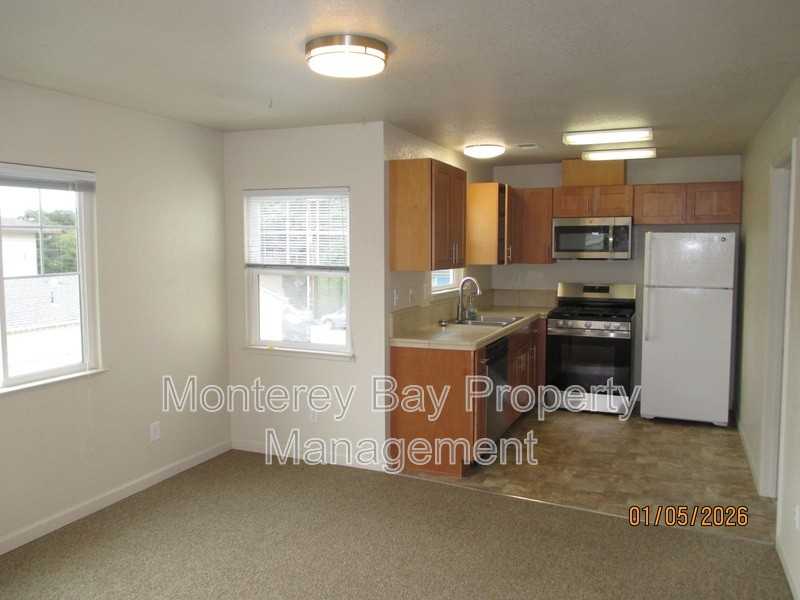 1178 8th St #6 - Photo 6 of 17