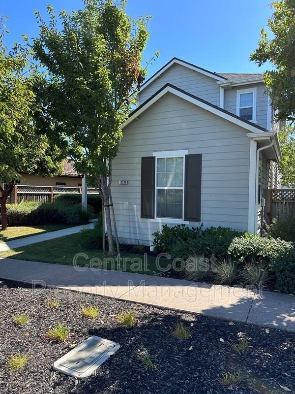 13538 Warren Ave - Photo 2 of 28