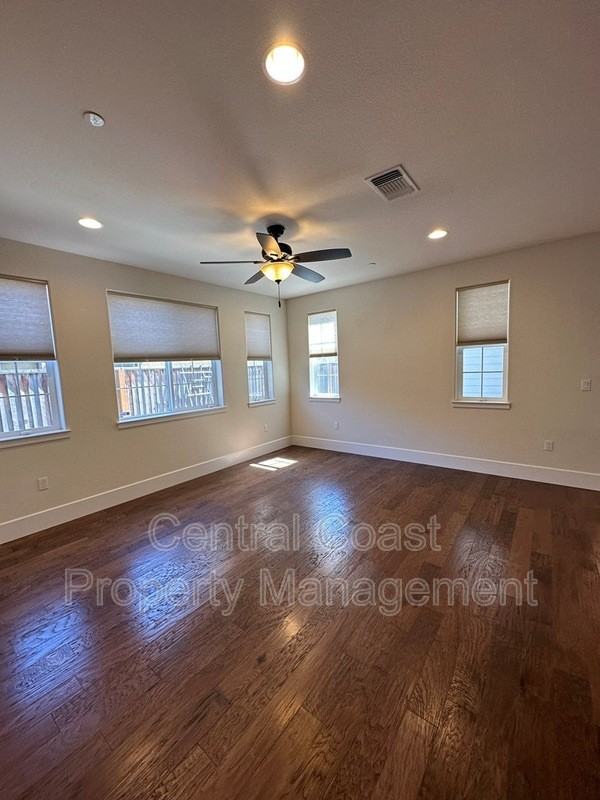 13538 Warren Ave - Photo 4 of 28