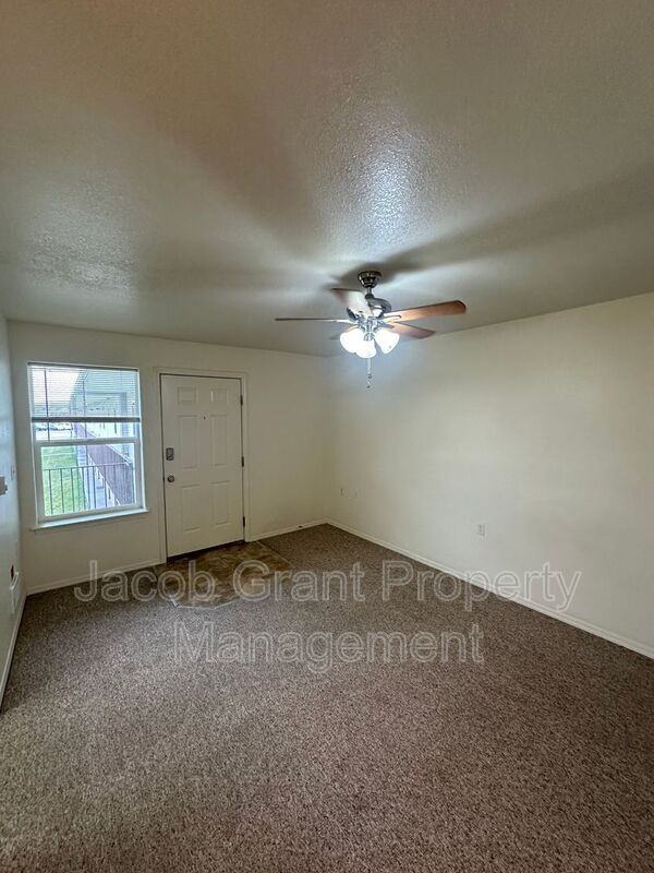 1378 Curlew Dr #230 - Photo 5 of 8