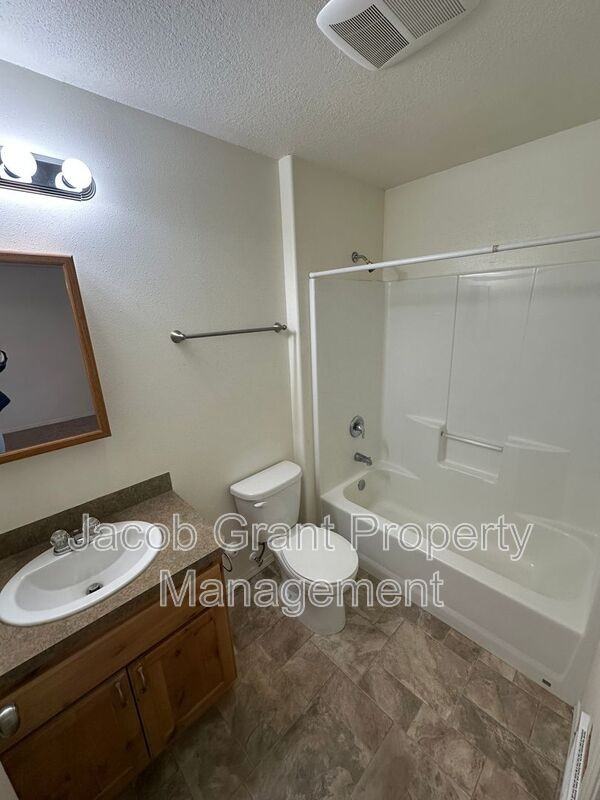 1378 Curlew Dr #230 - Photo 6 of 8