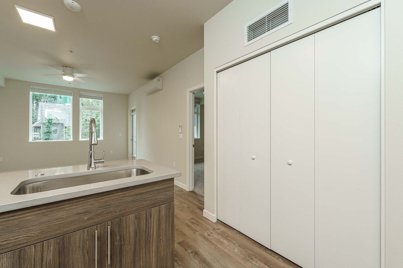 The Woods on Marquam Hill - Photo 5 of 50