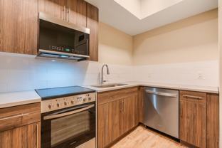 The Woods on Marquam Hill - Photo 1 of 1