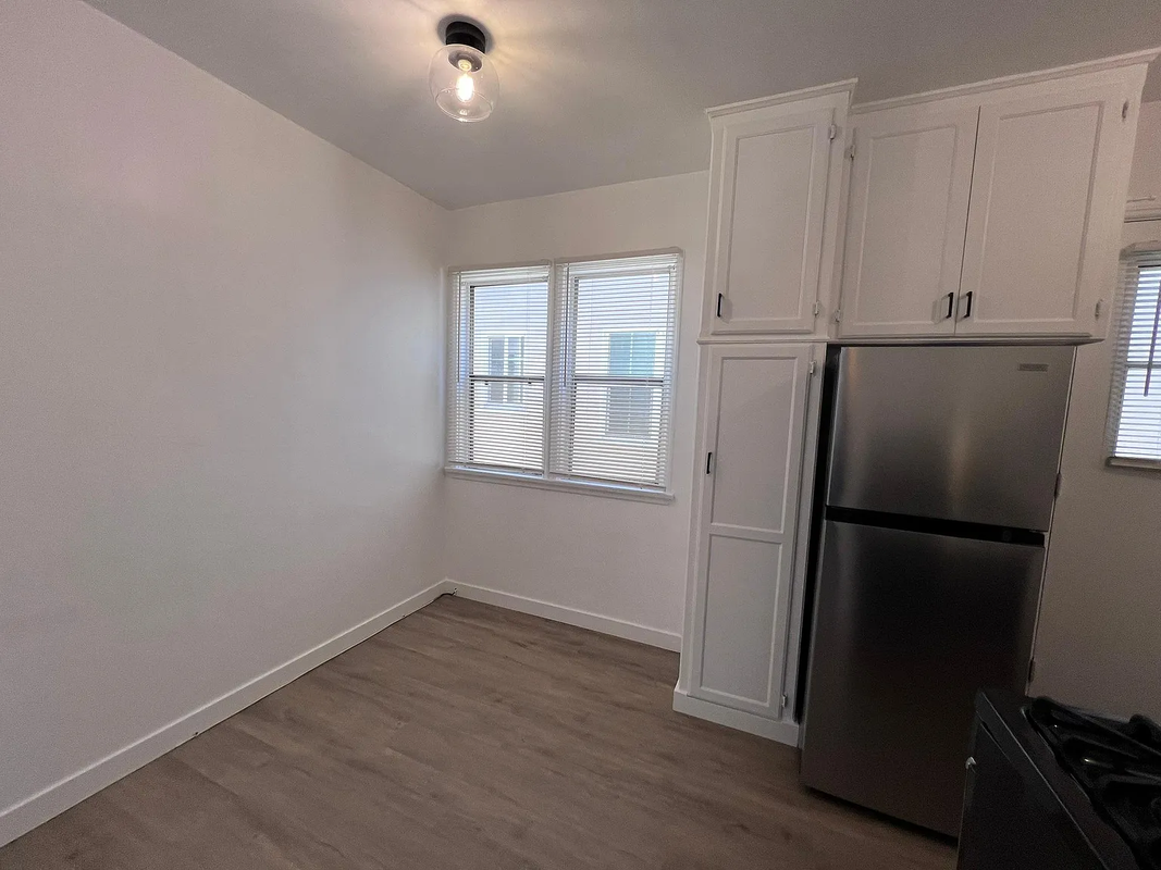 5279 E The Toledo ##2 - Photo 6 of 8