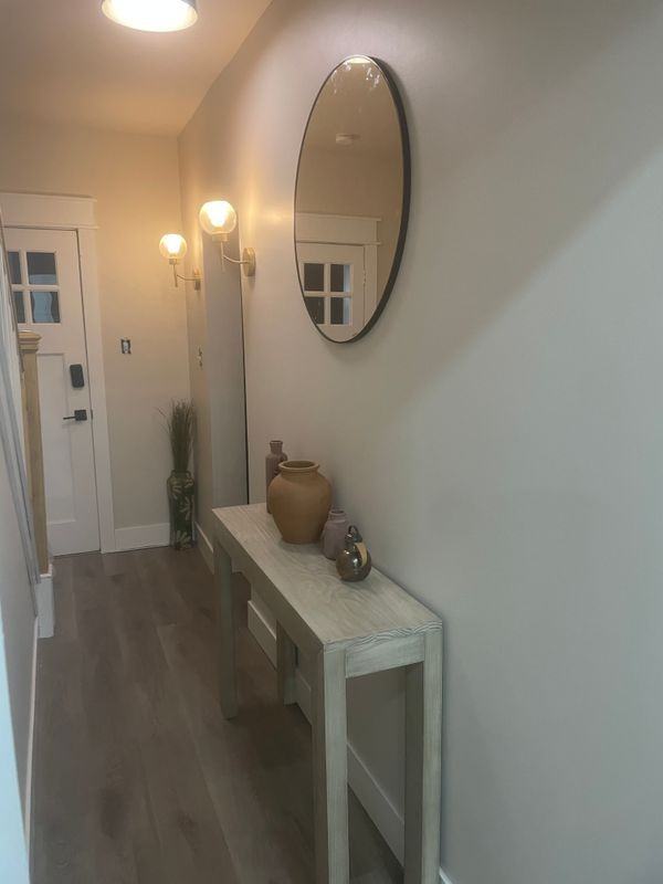 1616 Vine St - Photo 3 of 12