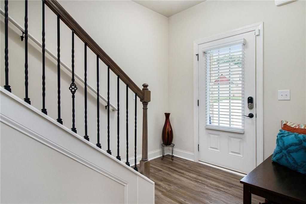 1144 Hartwell Rd - Photo 6 of 22