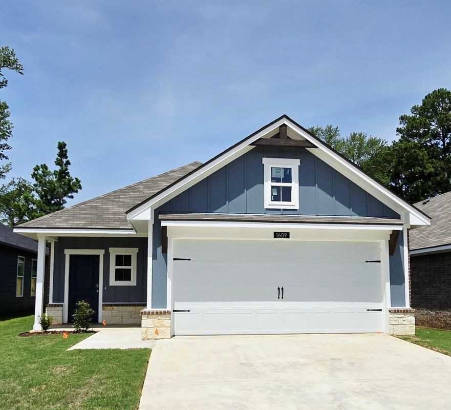 1601 Everwood Ct - Photo 5 of 12