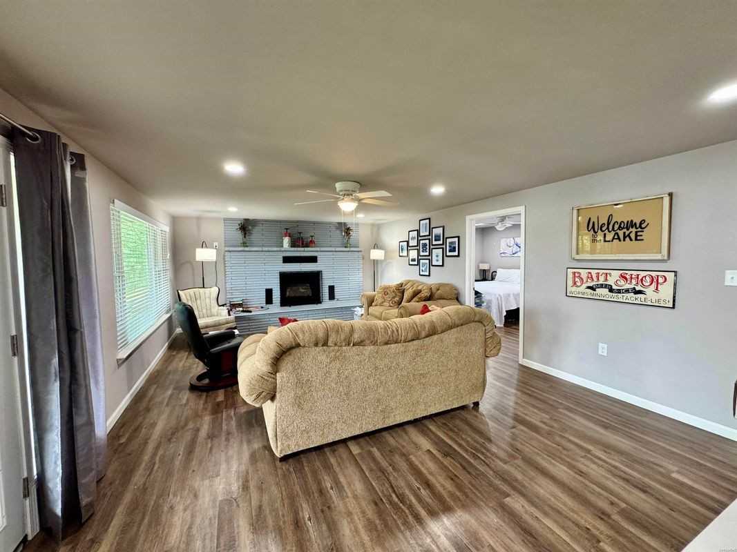 115 Ledgerock Rd - Photo 2 of 17