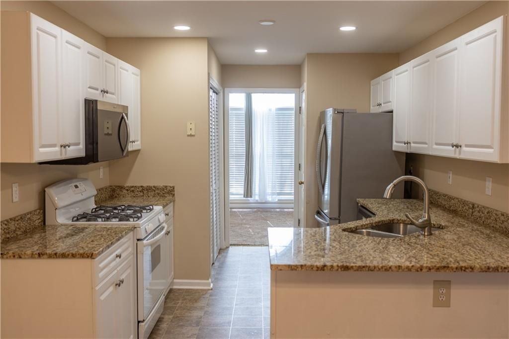 994 Brentmoor Ln Nw - Photo 7 of 28