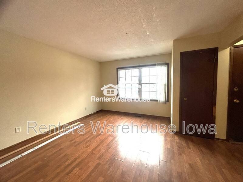 4122 77th Street Cir - Photo 3 of 7