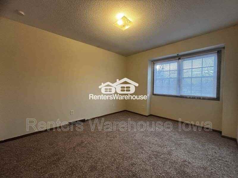 4122 77th Street Cir - Photo 5 of 7