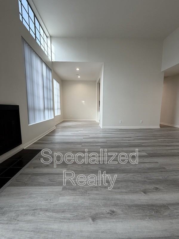 14562 Dickens St #204 - Photo 5 of 11