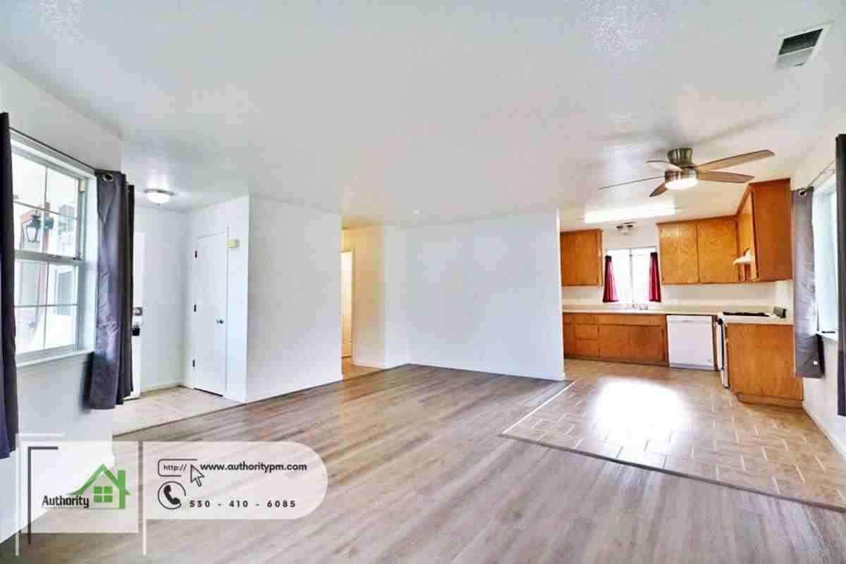 2875 Reservoir Ln #A - Photo 3 of 10