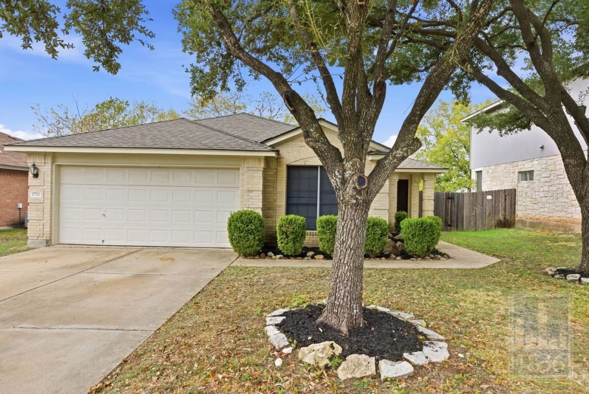 17710 Limpia Creek Dr - Photo 3 of 10