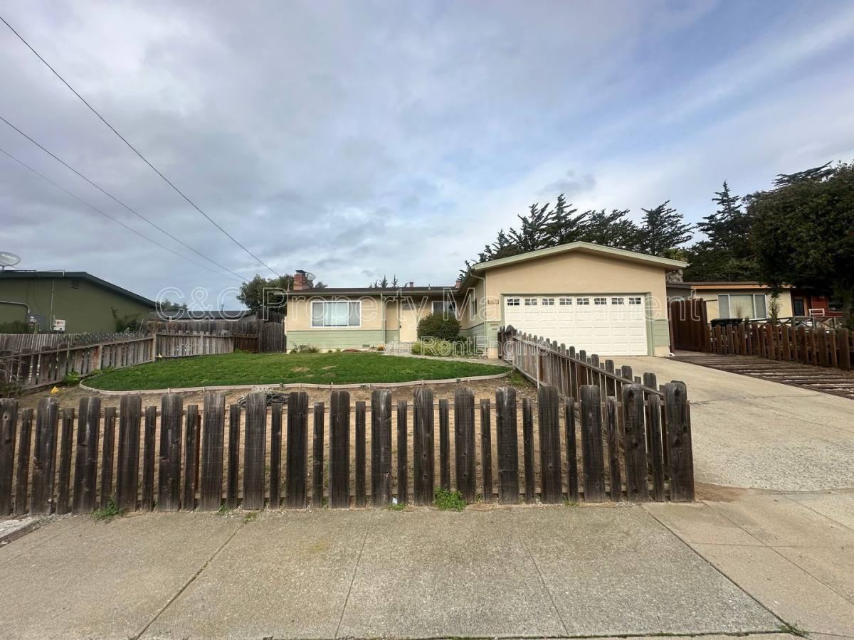 1865 Andrew Ct - Photo 2 of 10