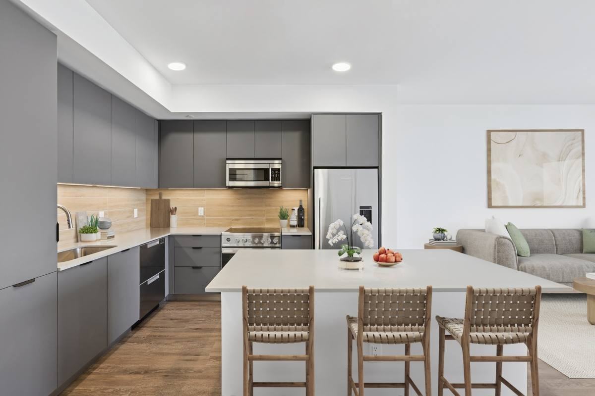 1005 1st Ave N - Photo 6 of 20