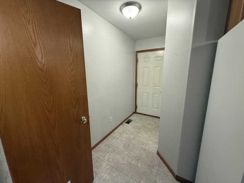 733 Broderick Dr Ne #B - Photo 2 of 27