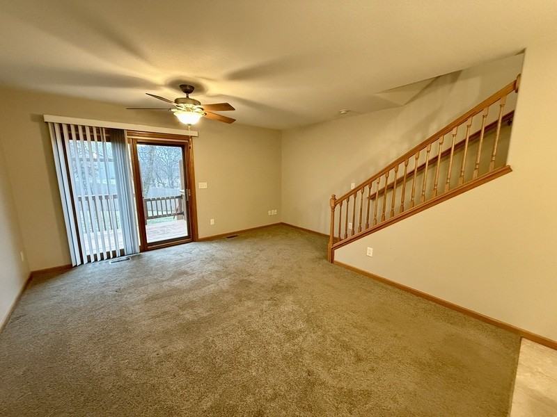 733 Broderick Dr Ne #B - Photo 3 of 27