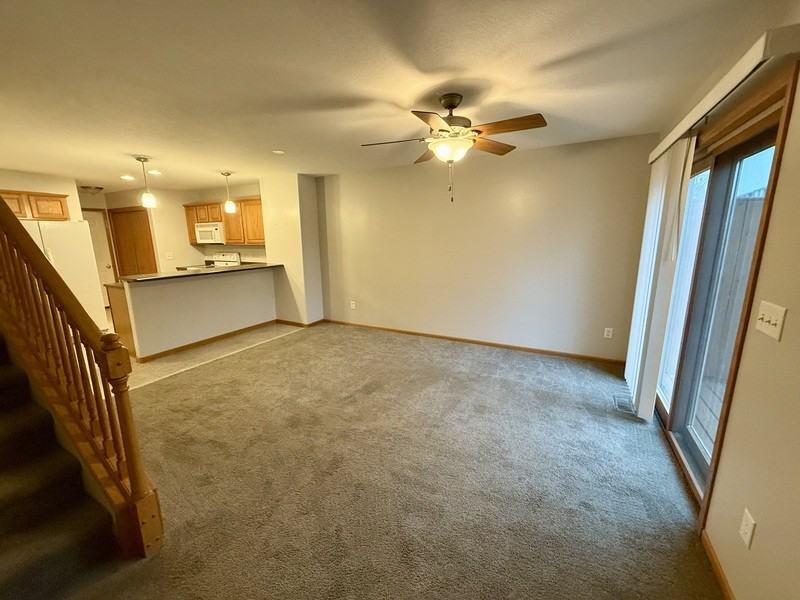 733 Broderick Dr Ne #B - Photo 4 of 27