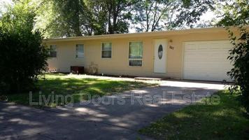 featured image of 267 W Rio Rd