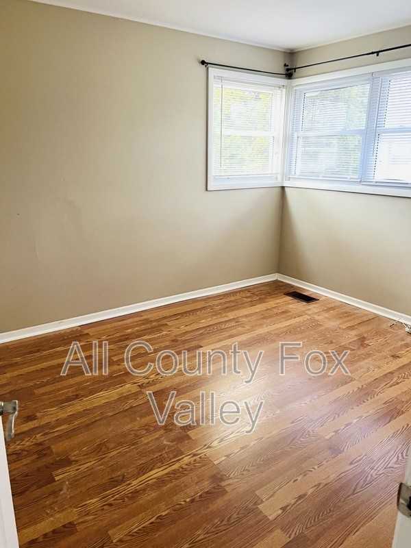 2307 Park St - Photo 5 of 9