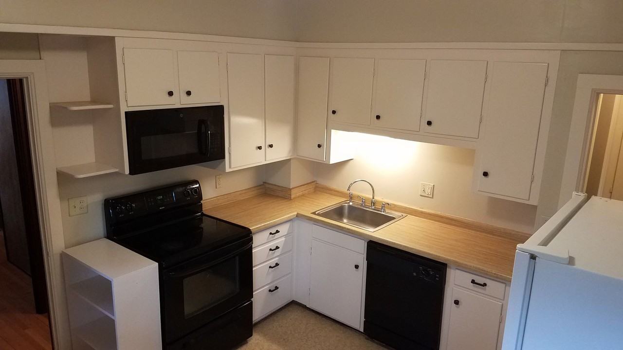 225 7th Ave Sw - Photo 5 of 32