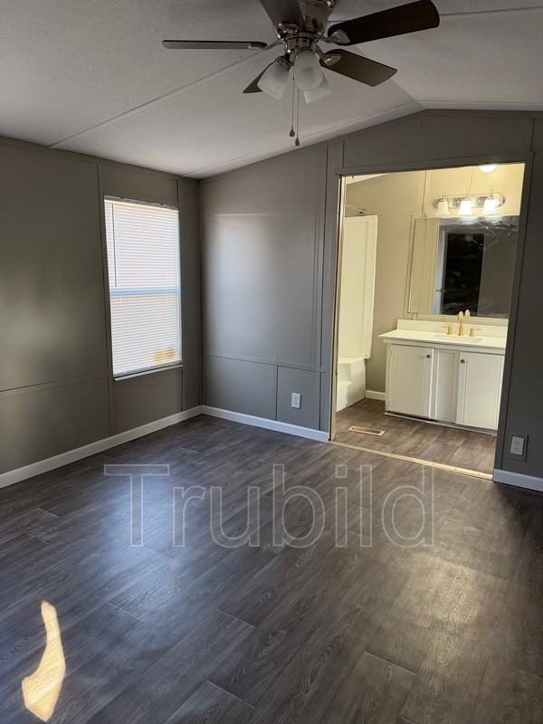 28A Somerset Dr - Photo 3 of 13