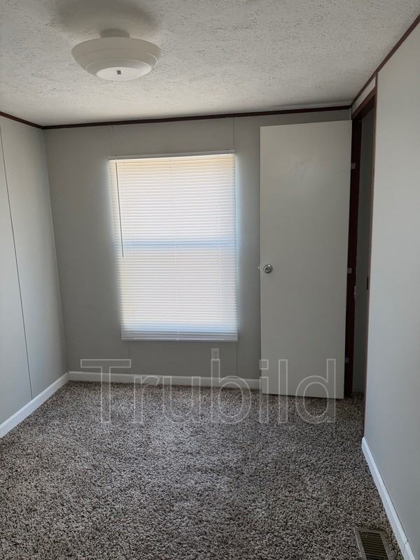 29A Somerset Dr - Photo 4 of 11