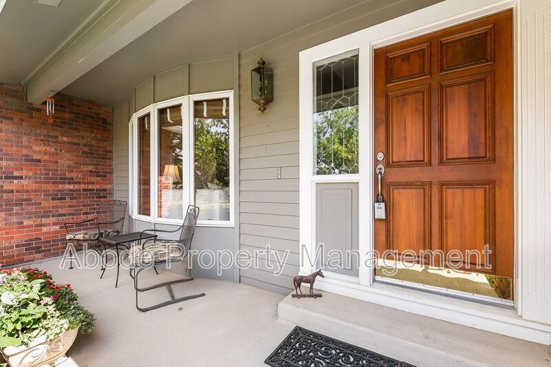 1508 Linden Lake Rd - Photo 3 of 25