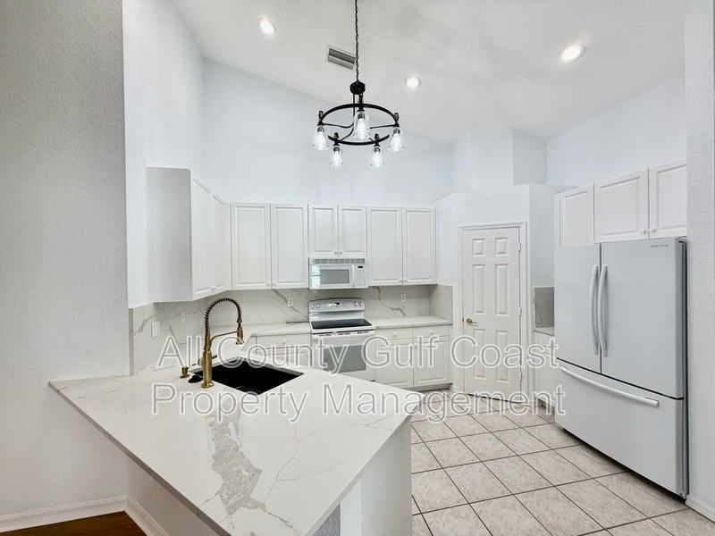 4388 Fairway Dr - Photo 2 of 20