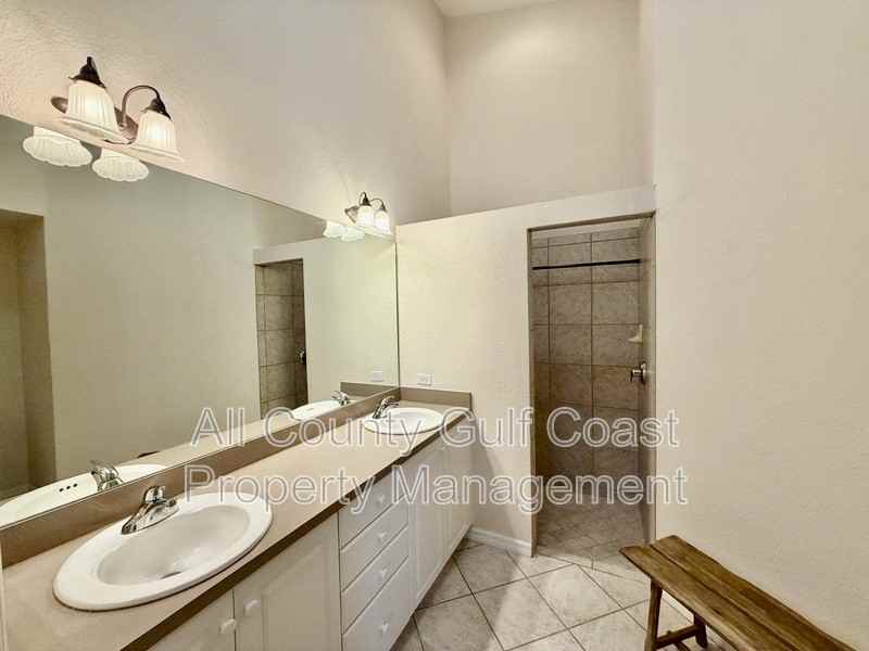 4388 Fairway Dr - Photo 6 of 20