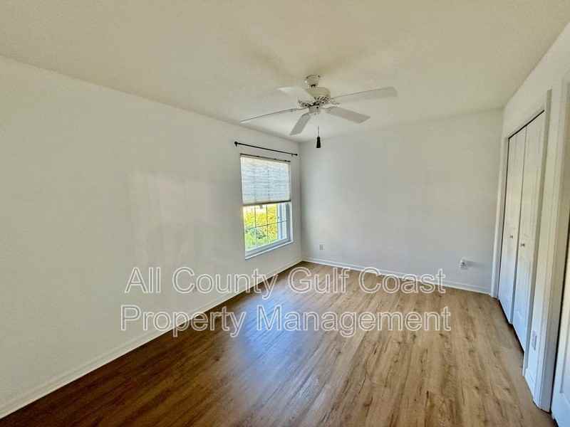 4388 Fairway Dr - Photo 7 of 20