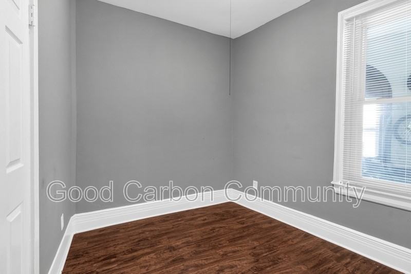 1073 Grant St #21 - Photo 7 of 14