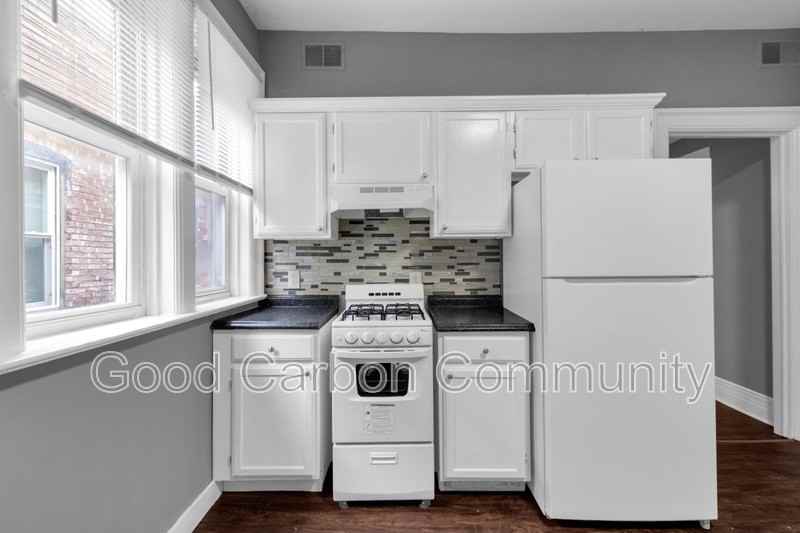 1073 Grant St #21 - Photo 3 of 14