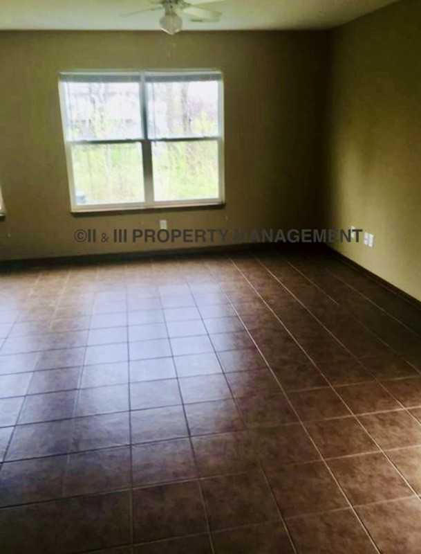 409 S Darrowby Dr - Photo 6 of 17