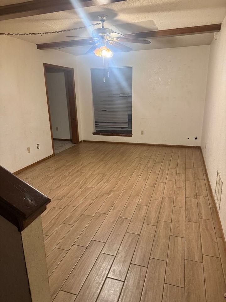 1166 N Eagle Ln - Photo 2 of 23