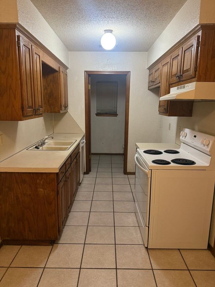 1166 N Eagle Ln - Photo 6 of 23