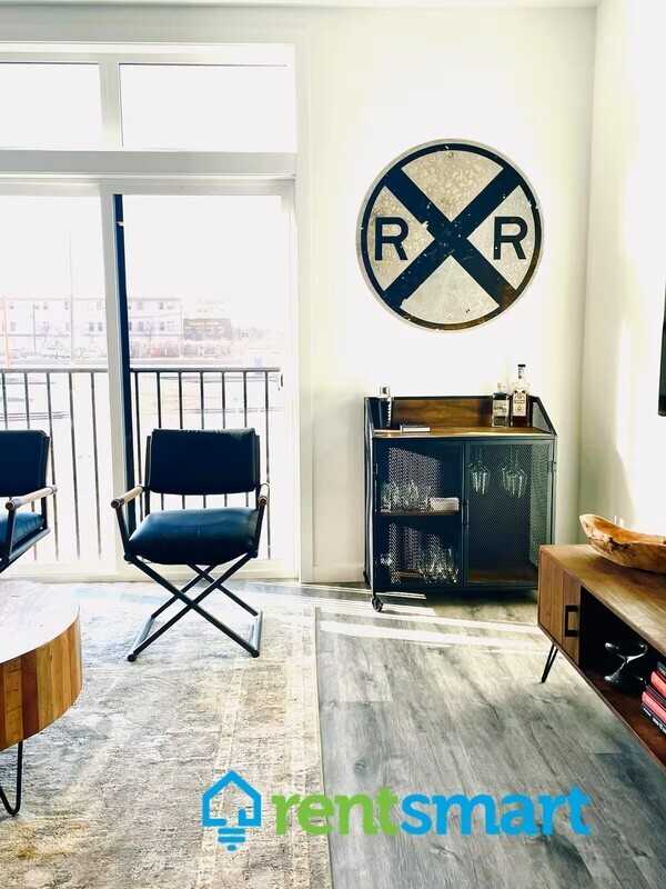 119 N 2nd St W Apt B - Photo 3 of 25